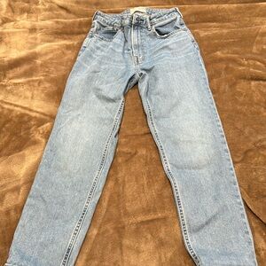 Everlane The Curvy Cheeky Jeans Size 28 Crop👖